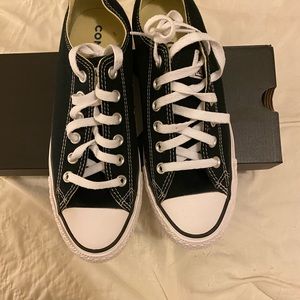 Black chuck Taylor’s